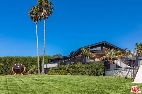 Exterior - 29130 Cliffside Dr, Malibu, CA 90265 photo 6 of 7