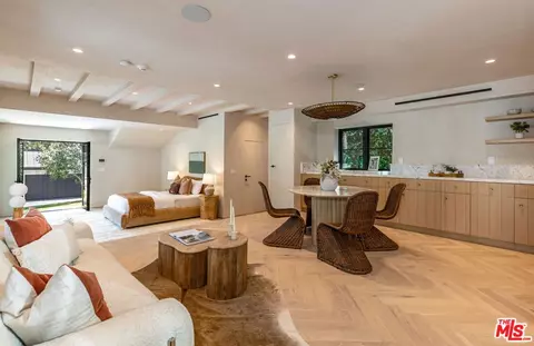 Bedroom - 29130 Cliffside Dr, Malibu, CA 90265 photo 7 of 7