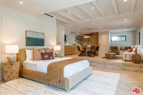 Bedroom - 29130 Cliffside Dr, Malibu, CA 90265 photo 6 of 7