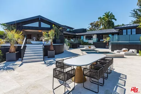 Exterior - 29130 Cliffside Dr, Malibu, CA 90265 photo 4 of 7