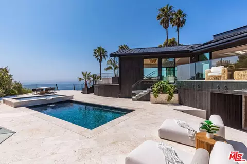 Exterior - 29130 Cliffside Dr, Malibu, CA 90265 photo 3 of 7