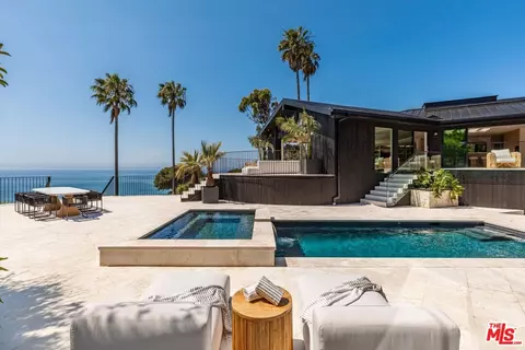 Exterior - 29130 Cliffside Dr, Malibu, CA 90265 photo 2 of 7