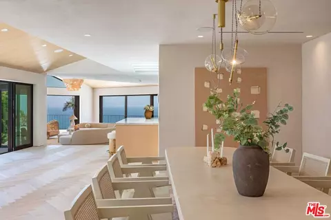 Dining - 29130 Cliffside Dr, Malibu, CA 90265 photo 2 of 2