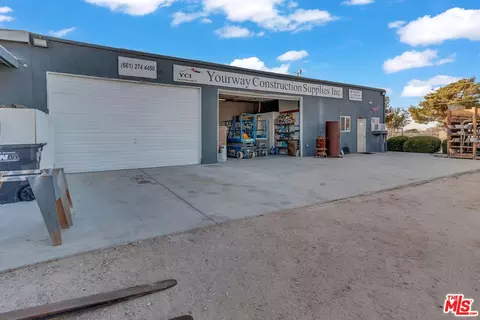 38755 6th St, Palmdale, CA 93550 photo 2