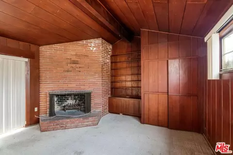 7919 Chase Ave, Los Angeles, CA 90045