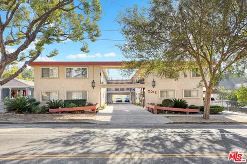 2012 Yosemite Dr, Los Angeles, CA 90041