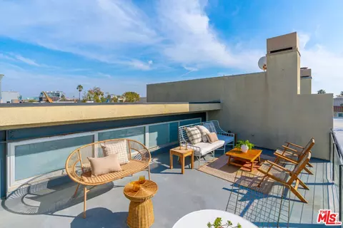 25 Brooks Ave #3, Venice, CA 90291 photo 24