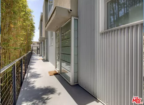 25 Brooks Ave #3, Venice, CA 90291 photo 32