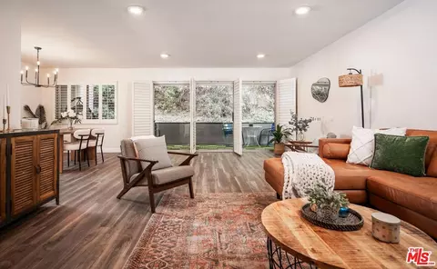 7259 Hillside Ave #203, Los Angeles, CA 90046