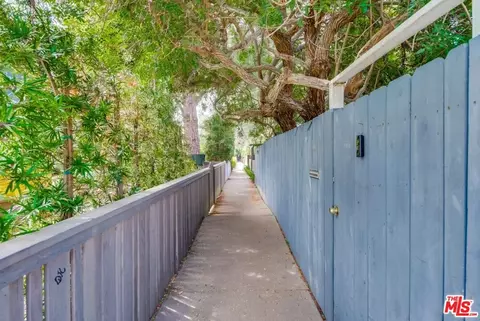 755 Marco Pl, Venice, CA 90291 photo 2