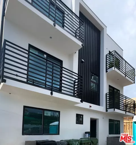 5645 Case Ave, North Hollywood, CA 91601