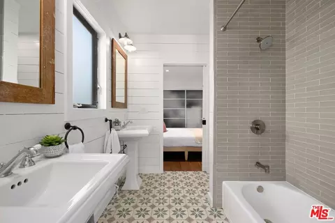 654 Vernon Ave, Venice, CA 90291 photo 14