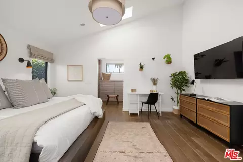 654 Vernon Ave, Venice, CA 90291 photo 11