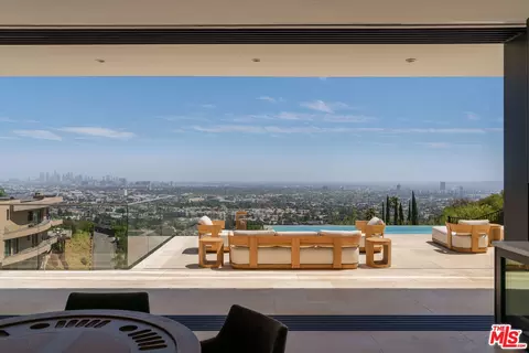 7846 Granito Dr, Los Angeles, CA 90046