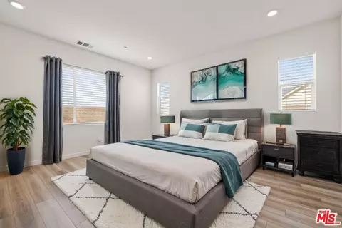 27715 Sequel Ct, Valencia, CA 91381 photo 11