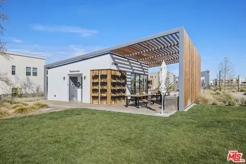 27715 Sequel Ct, Valencia, CA 91381 photo 28