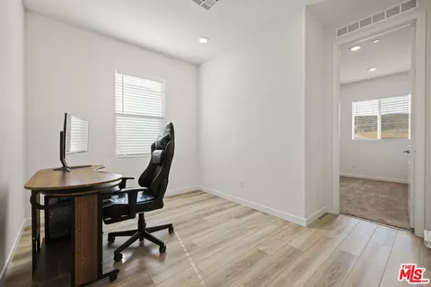 27715 Sequel Ct, Valencia, CA 91381 photo 14