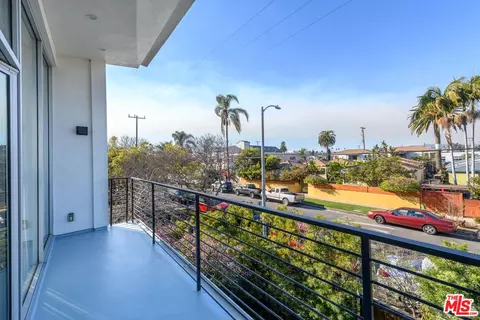 758 Sunset Ave, Venice, CA 90291 photo 25