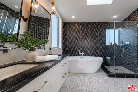 758 Sunset Ave, Venice, CA 90291 photo 23