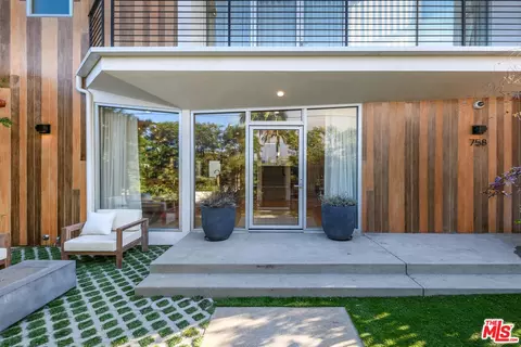 758 Sunset Ave, Venice, CA 90291 photo 6
