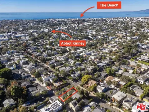 View/Area - 802 Superba Ave, Venice, CA 90291 photo 5 of 5