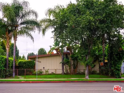 12800 Oxnard St, North Hollywood, CA 91606