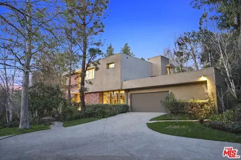 3114 Streamview Ln, Studio City, CA 91604
