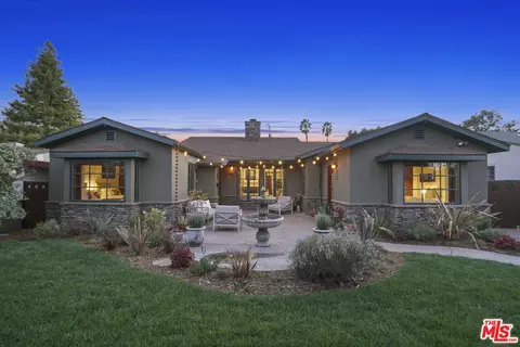 11820 Otsego St, Valley Village, CA 91607