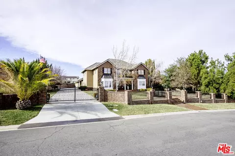 41707 Misha Ln, Palmdale, CA 93551
