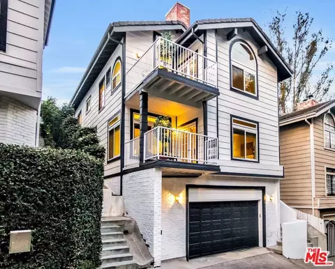 6929 Treasure Trl, Los Angeles, CA 90068