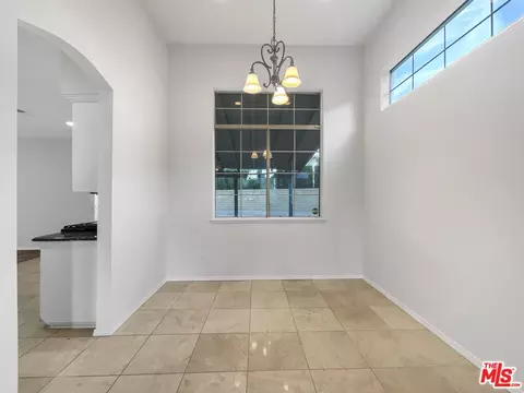 Dining - 30426 Sequoia Ct, Castaic, CA 91384 photo 2 of 2