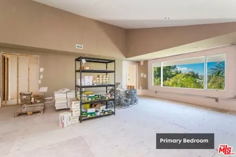 Bedroom - 2 Pine Tree Ln, Rolling Hills, CA 90274 photo 1 of 2