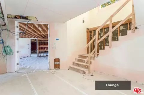 Living - 2 Pine Tree Ln, Rolling Hills, CA 90274 photo 4 of 4