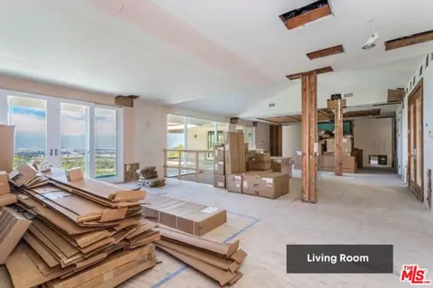 Living - 2 Pine Tree Ln, Rolling Hills, CA 90274 photo 1 of 4