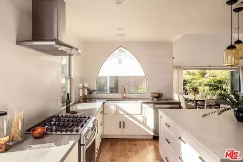 1059 Marco Pl, Venice, CA 90291 photo 7