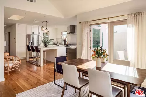 1059 Marco Pl, Venice, CA 90291 photo 3