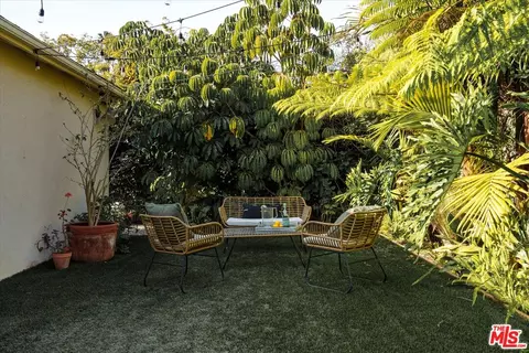 1059 Marco Pl, Venice, CA 90291 photo 14