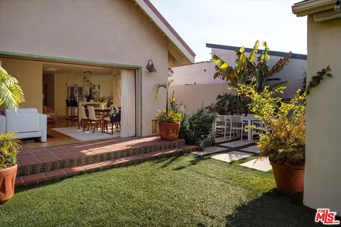 1059 Marco Pl, Venice, CA 90291 photo 13