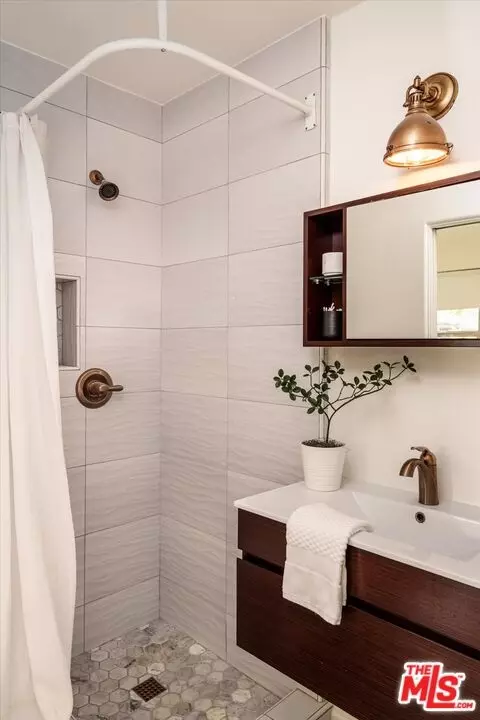 1059 Marco Pl, Venice, CA 90291 photo 25