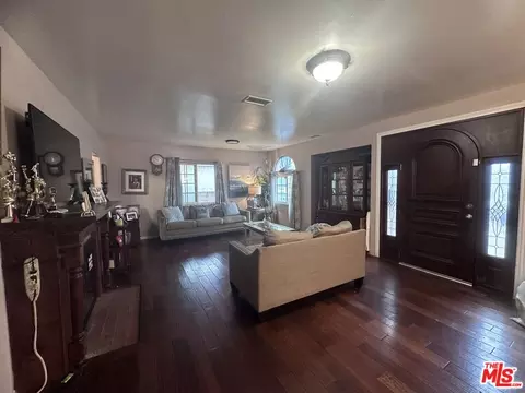 919 W 127th Pl, Compton, CA 90222 photo 4