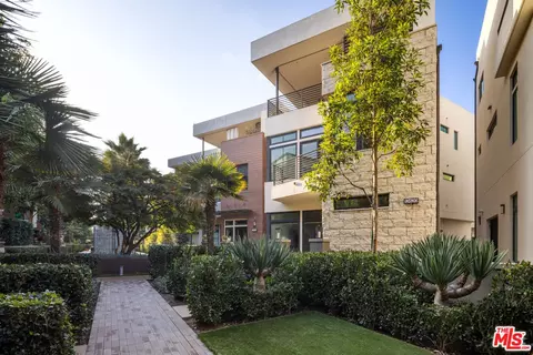 12620 W Sunrise Pl, Los Angeles, CA 90094