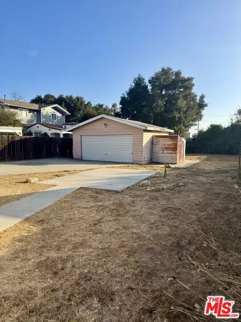 76 W Mountain St, Pasadena, CA 91103 photo 3