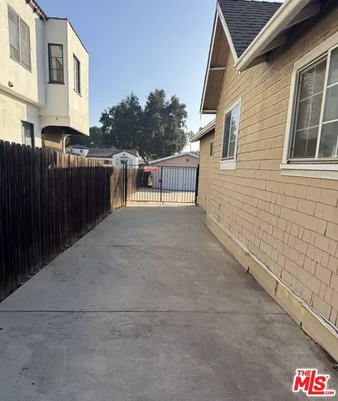 76 W Mountain St, Pasadena, CA 91103 photo 17
