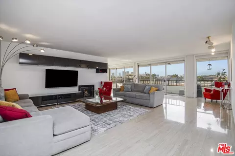 339 N Palm Dr #601, Beverly Hills, CA 90210
