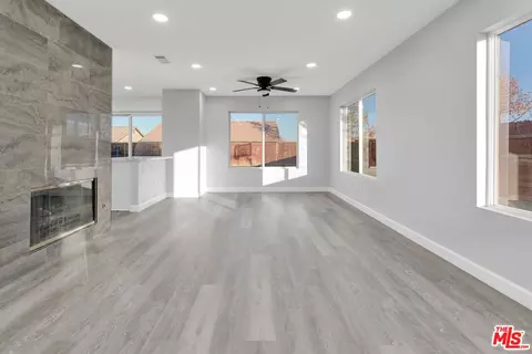 15403 Ross Dr, Adelanto, CA 92301 photo 5