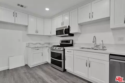 15403 Ross Dr, Adelanto, CA 92301 photo 10