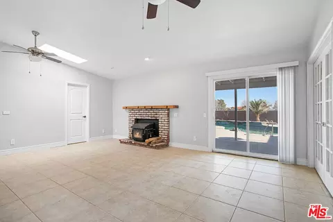44954 46th St, Lancaster, CA 93535 photo 14