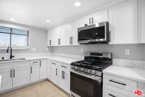 44954 46th St, Lancaster, CA 93535 photo 8