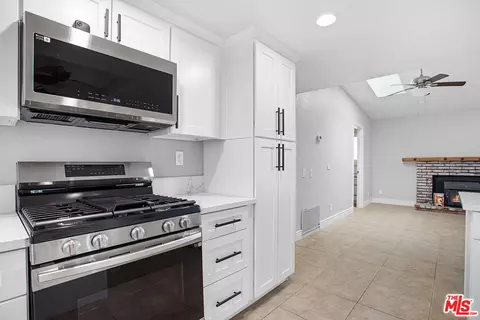 44954 46th St, Lancaster, CA 93535 photo 9