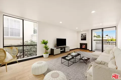 906 N Doheny Dr #402, West Hollywood, CA 90069